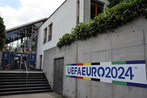 Rusijos futbolui – raudona kortelė: agresorių šalis išmesta iš „Euro 2024“ burtų