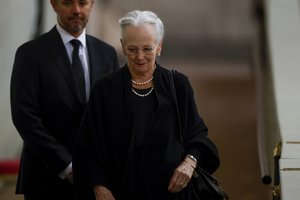 Po karalienės laidotuvių Danijos monarchės COVID-19 testas buvo teigiamas