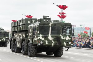 Ieškodami kuo atsakyti į galinguosius HIMARS, rusai ėmė žvalgytis į Baltarusiją