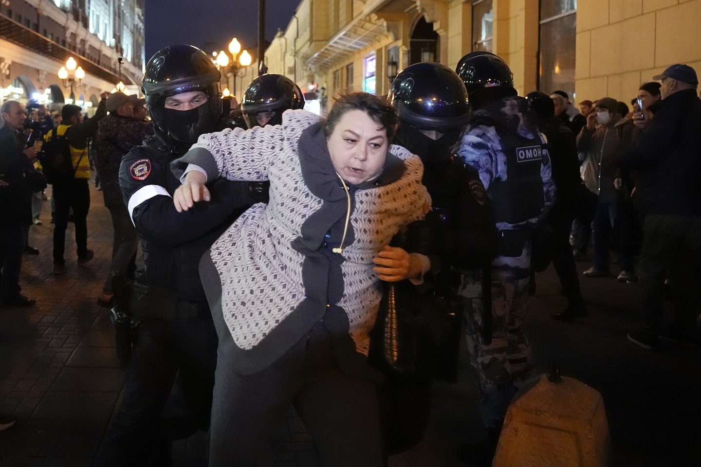 Protestai Rusijoje dėl dalinės mobilizacijos.<br>AP/Scanpix nuotr.