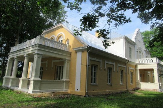 Aukcione už 73 tūkst. eurų parduotas V. Uspaskichui priklausęs Kalnaberžės dvaras