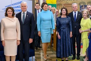 Diana Nausėdienė Niujorke parodė savo stilių: pastelinės spalvos dienai, vakarui – klasika