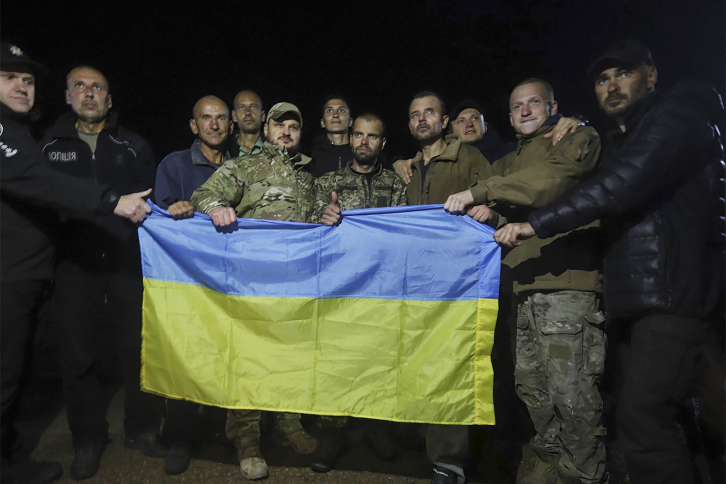Karas Ukrainoje: apsikeitimas belaisviais su Rusija.<br>AP/Scanpix nuotr.