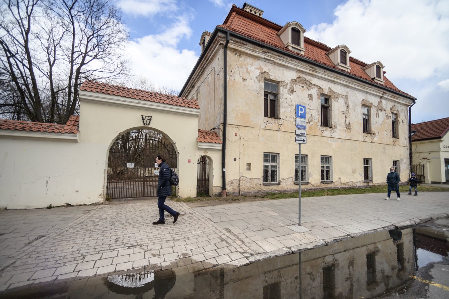 Pačioje sostinės širdyje, prie Bernardinų sodo, esančius Kirdiejų rūmus ruošiamasi sutvarkyti ir pritaikyti Vilniaus miesto muziejui.<br>V.Skaraičio nuotr.