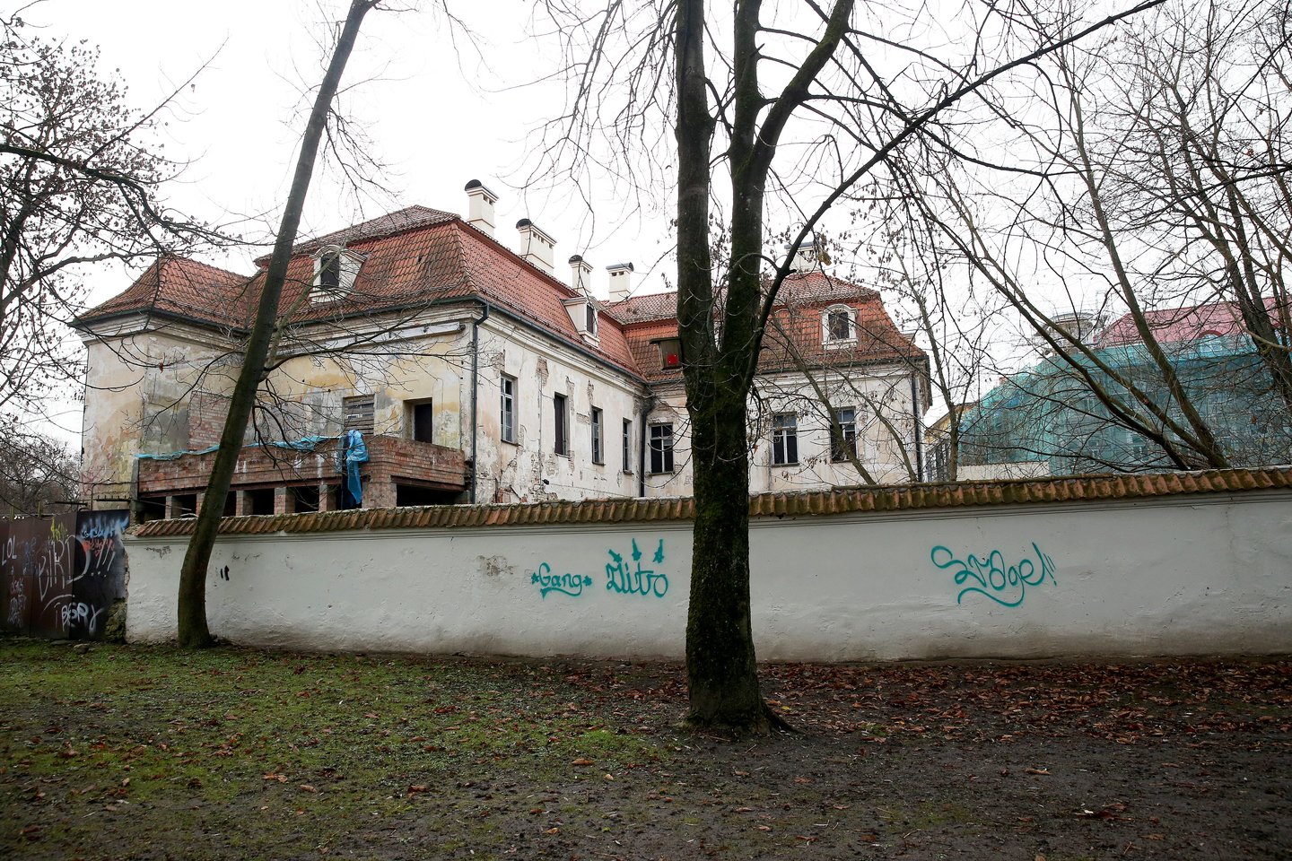 Pačioje sostinės širdyje, prie Bernardinų sodo, esančius Kirdiejų rūmus ruošiamasi sutvarkyti ir pritaikyti Vilniaus miesto muziejui.<br>R.Danisevičiaus nuotr.