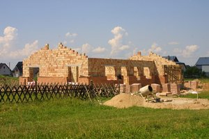 Statybų pradžiai šiandien privalu pasiruošti tinkamai: be šių specialistų geriau nė nepradėti