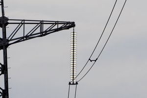 V. Janulevičius paaiškino, kodėl verslas gauna rekordines elektros sąskaitas: tiekėjai nutraukė sutartis