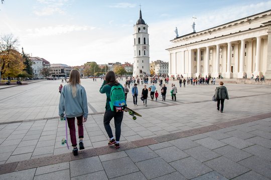 2022 metų kiekvieną mėnesį iki šiol lietuvių emigravo daugiau nei tuo pačiu laiku pernai
