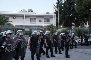 Į Irano ambasadą Atėnuose sviestas Molotovo kokteilis