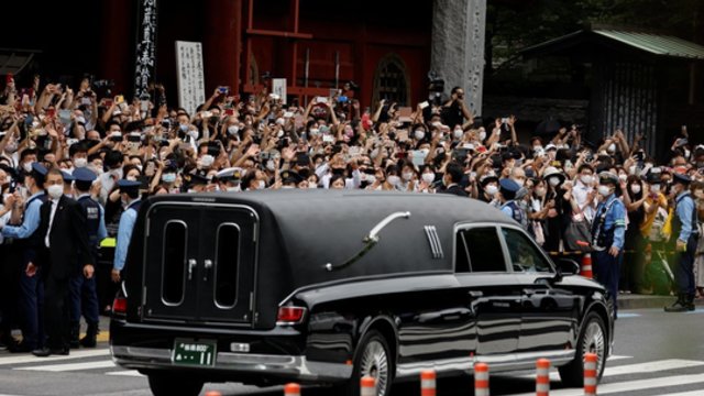 Japonija ruošiasi nužudyto premjero Shinzo Abe valstybinėms laidotuvėms