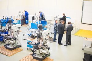 Ir nori, ir bijo – trypčiojantį vietoje verslą pamoko ir įpučia jam drąsos