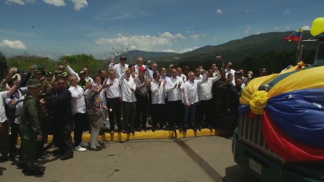 Venesuela ir Kolumbija atvėrė sieną krovinių eismui: anot N. Maduro – „Tai istorinė ir neįprasta diena!“