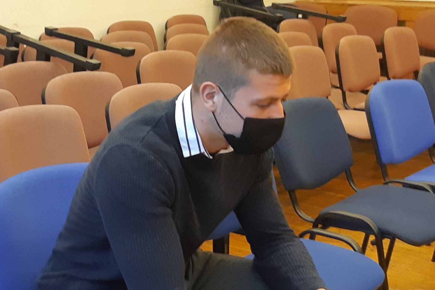 Už paauglės išprievartavimą teisiamas jurbarkietis M.Icikevičius pateko į avariją, todėl teismo posėdis buvo atidėtas. Kada jis įvyks, kol kas neaišku. <br> A.Pilaitienės nuotr. 