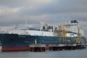 SGD laivui „Independence“ – nauji iššūkiai: reikia Lietuvos vėliavos ir daugiau užsienio jūrininkų