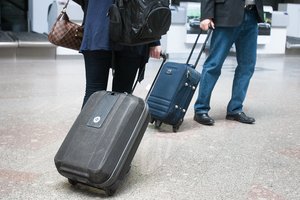 Išleidus visas parlamentinei diplomatijai skirtas lėšas stringa Seimo narių komandiruotės