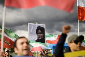 M. Amini šeima pateikė skundą prieš Irano pareigūnus