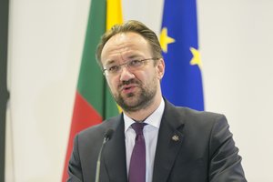 G. Šimkus „Bloomberg“ televizijai: palūkanų normų didinimas 75 baziniais punktais būtų mano pasirinkimas spalį