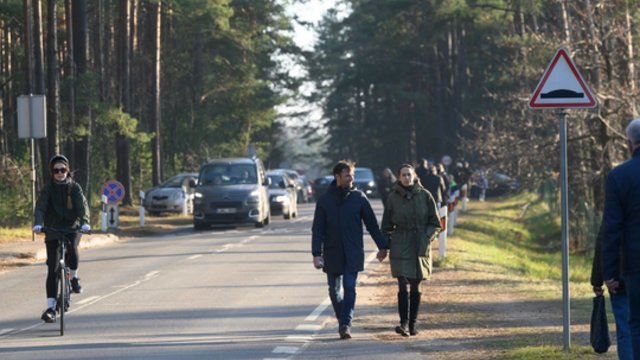 Numatomi nežymūs orų pokyčiai: debesuotumą prasklaidys dažnai pasirodanti saulė