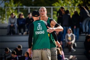 Tinklininkai P. Stankevičius ir A. Knašas Paryžiuje vos nenugalėjo olimpinių žaidynių dalyvių