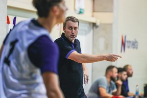 Antrąjį pralaimėjimą su „Neptūnu“ patyręs M. Brazys – apie legionierių žaidimą, nuleistas rankas ir LKL krikštą