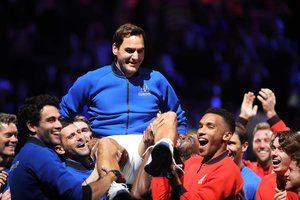 Legenda R. Federeris pradeda gyvenimą be teniso – žada netapti vaiduokliu