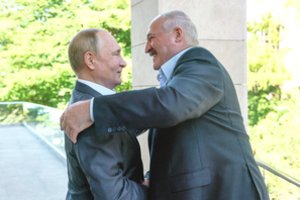 Keistas susitikimas Sočyje: kodėl A. Lukašenka kalbėjo, o V. Putinas – tylėjo?