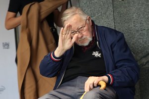 Prof. V. Landsbergis speaks out about the madman Putin: he sends a warning about fleeing Russians