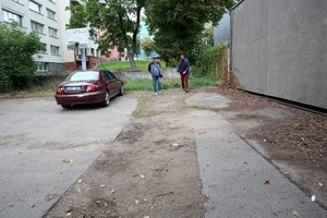 Į kauniečių kiemą baisu kelti koją: viskas prasidėjo, kai čia pasirodė ESO atsiųsti darbuotojai