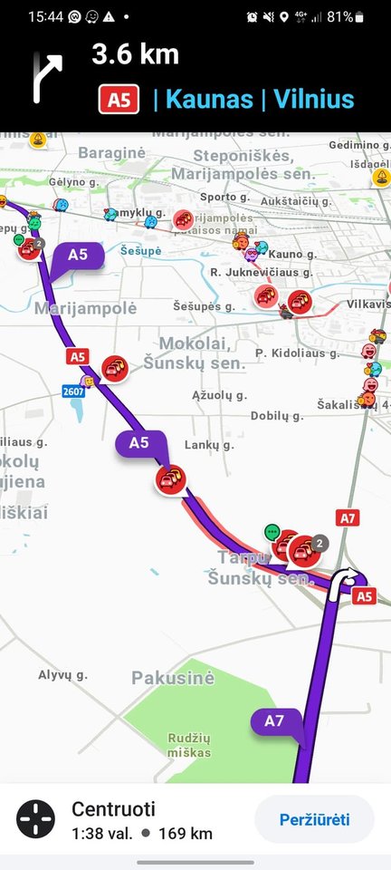 Kelyje „Via Baltica“ – kraupi avarija: susidūrus 4 automobiliams, sužeisti 8 žmonės, tarp jų ir ukrainiečių šeima.<br> Skaitytojų nuotr.