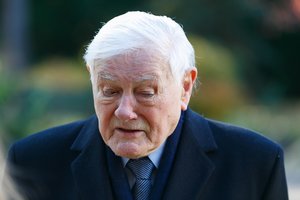 Apie žmonos būklę prabilęs V. Adamkus: esu sukrėstas, situacija yra bloga