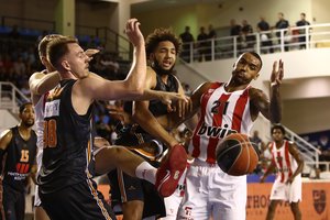 „Olympiakos“ sutriuškino A. Kulbokos komandą