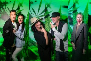 Kaune – vakarėlis žinomiems žmonėms: atvyko ir seniai viešumoje matytas Rolandas Vilkauskas-Pripsas