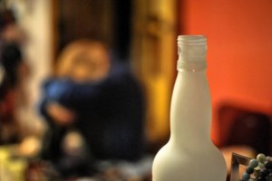 Vilniaus r. girtas vyras talžė sutuoktinę ir nepilnametę dukrą