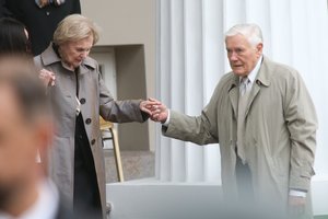 V. Adamkus apie sudėtingą reanimacijoje esančios žmonos būklę: „Manęs neprileidžia, nieko nesako“