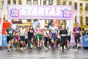 Kilnaus tikslo „Pink Run“ bėgime varžėsi olimpiečiai, surinkta parama – rekordinė