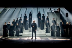 Choro „Jauna muzika“ balsai skamba Japonijoje