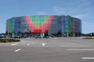 Užsispyrimas brangiai kainuoja: Šiauliai dėl miesto arenos įklimpo tūkstančius siurbiančiame teismų maratone