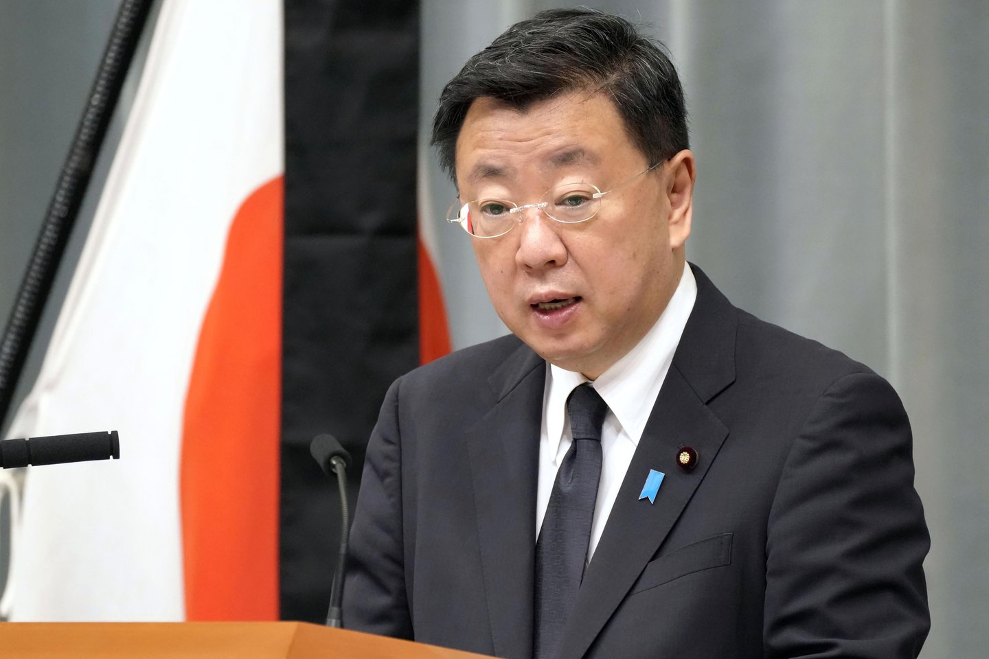 Japonija nurodė išvykti iš šalies čia dirbusiam Rusijos aukšto rango pareigūnui, imdamasi atsakomųjų veiksmų po japonų diplomato išvarymo, antradienį pranešė Užsienio reikalų ministerija.<br>AP/Scanpix asociatyvi nuotr.