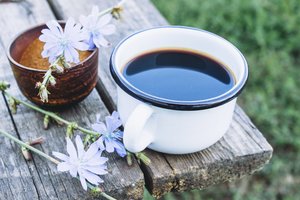 Šis gėrimas tampa populiarus užklupus sunkmečiui: ne tik pakeičia kavą, bet ir labai naudingas