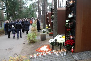 Ant Vyriausybės stalo – urnų su pelenais laidojimas savivaldybių lėšomis: žmonėms tai nebekainuotų, bet atsirastų kitas draudimas