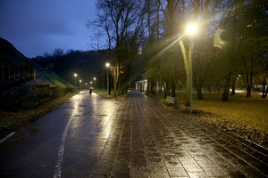 Taupant elektrą valstybiniuose keliuose planuojama išjungti trečdalį šviestuvų