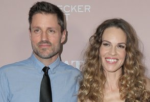 48-erių aktorė Hilary Swank pagaliau taps mama: laukiasi dvynių