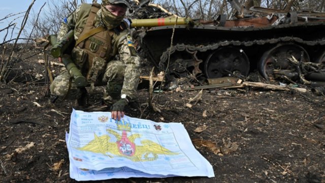 Ukrainos pajėgos nestabdomos stumiasi į priekį: Chersone atkovojo dar keletą gyvenviečių