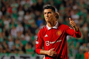 „Manchester United“ išvargo pergalę Kipre