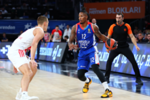 Pabaigoje susigriebę „Anadolu Efes“ krepšininkai pergalingai pradėjo naująjį Eurolygos sezoną