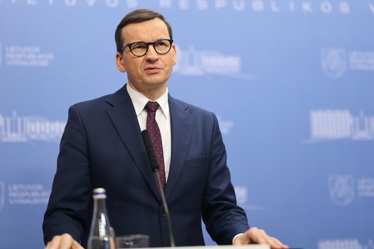 Lenkijos premjeras dėl Europos energetikos problemų kaltina Vokietiją