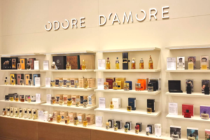 Lietuvoje – naujas aukštosios parfumerijos prekės ženklas: neigia nišinius kvepalus gaubiančius mitus