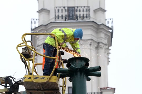 Miestai jau nusprendė, kaip taupys – šventės šiemet bus kitokios, nei esame pripratę