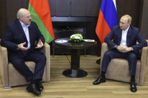 Iš Baltarusijos – nerimą kelianti žinia: po pasitarimo A. Lukašenka paskelbė apie bendrą sprendimą su V. Putinu