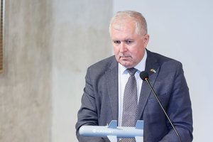 Opozicija kviečiasi A. Anušauską pasiaiškinti dėl Vokietijos brigados: „Laikas pagalvoti, ar jis tikrai gali užimti šias pareigas“